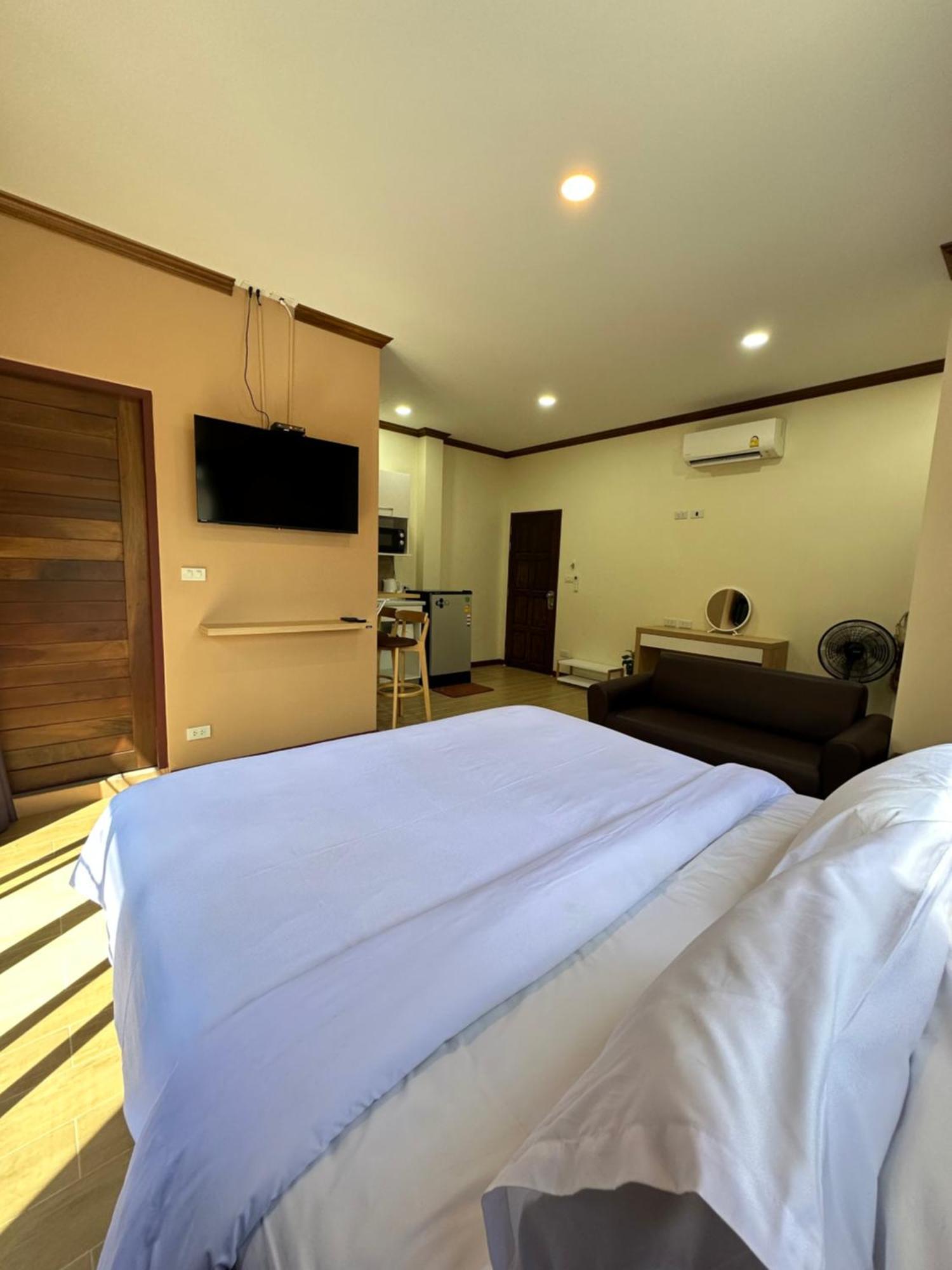 Kata Noi Place Екстер'єр фото